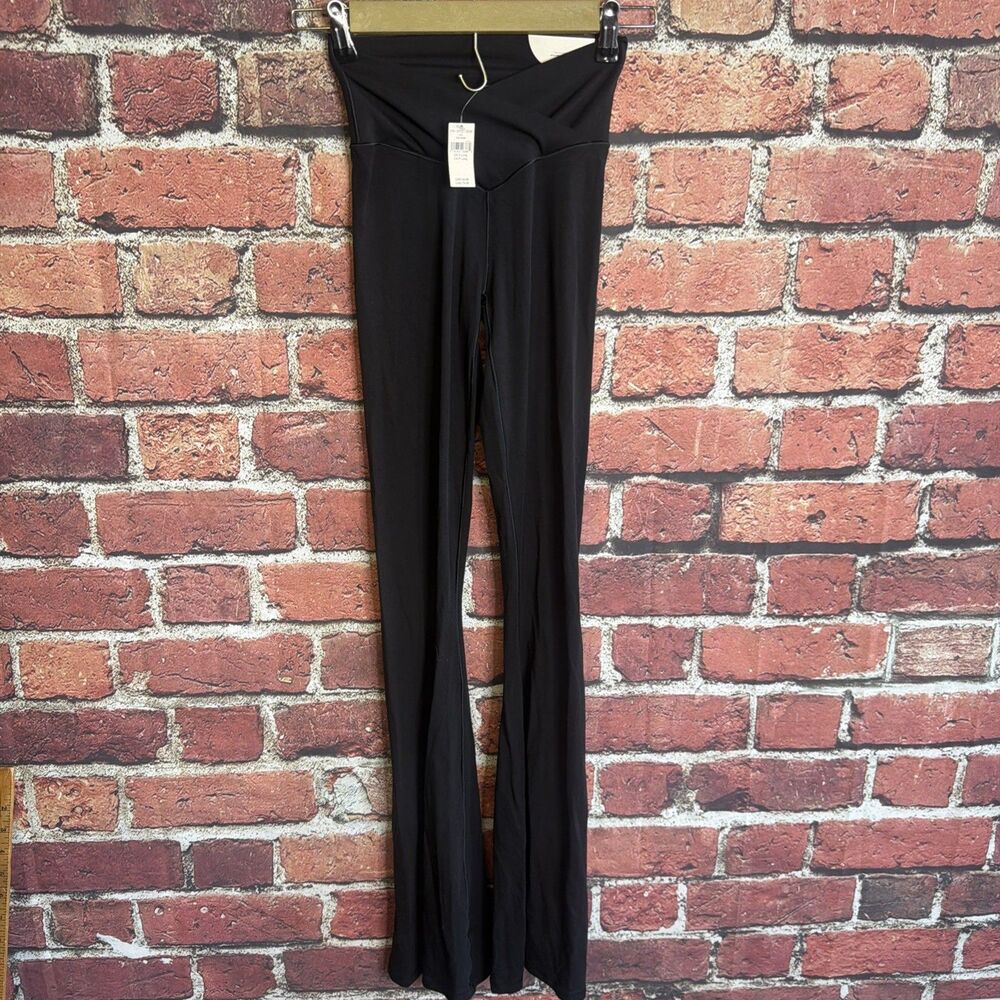 OFFLINE By Aerie Real Me High Waisted Black Flare Active Legging Sz S NEW